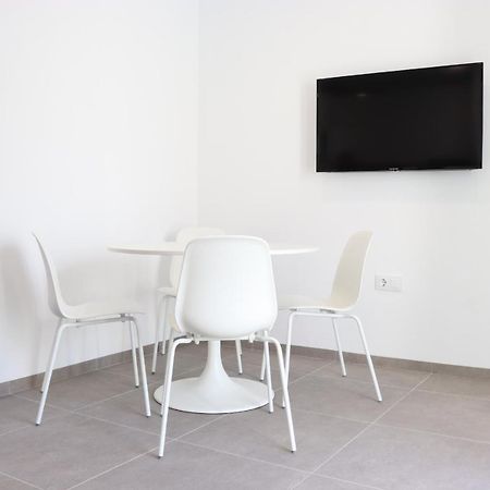 V&C Apartamentos 科尼尔-德拉弗龙特拉 外观 照片