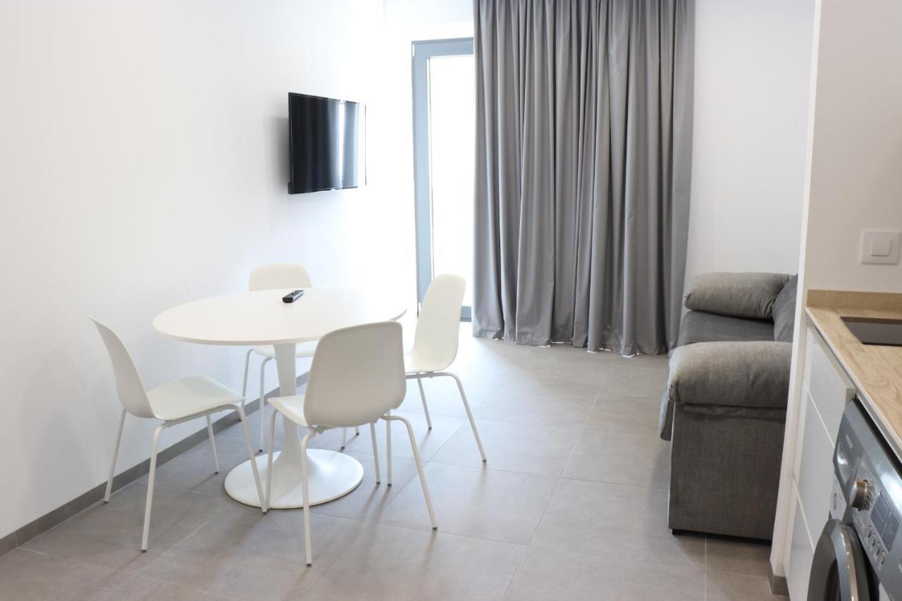 V&C Apartamentos 科尼尔-德拉弗龙特拉 外观 照片