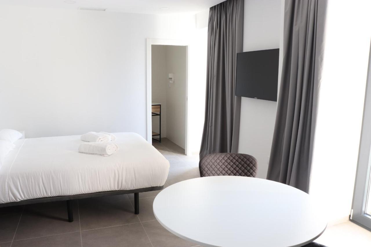 V&C Apartamentos 科尼尔-德拉弗龙特拉 外观 照片
