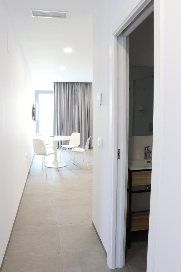 V&C Apartamentos 科尼尔-德拉弗龙特拉 外观 照片